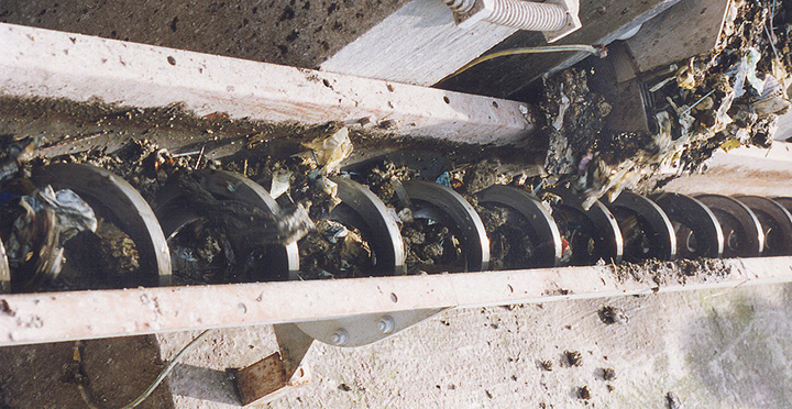 無軸，沒有中心軸，承載力小